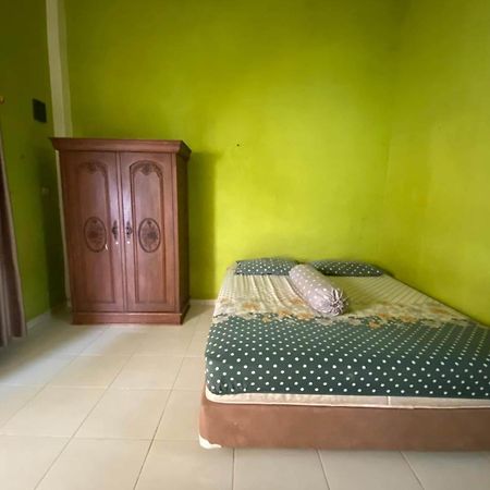 Hotel OYO 2605 Afny Kost 1 Palembang Zewnętrze zdjęcie